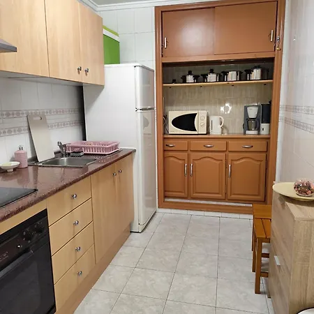 Cozy Retreat With Terrace And Balcony Access *