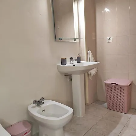 Cozy Retreat With Terrace And Balcony Access * تورّيفيِخا