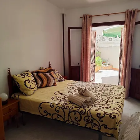 Cozy Retreat With Terrace And Balcony Access شقة تورّيفيِخا